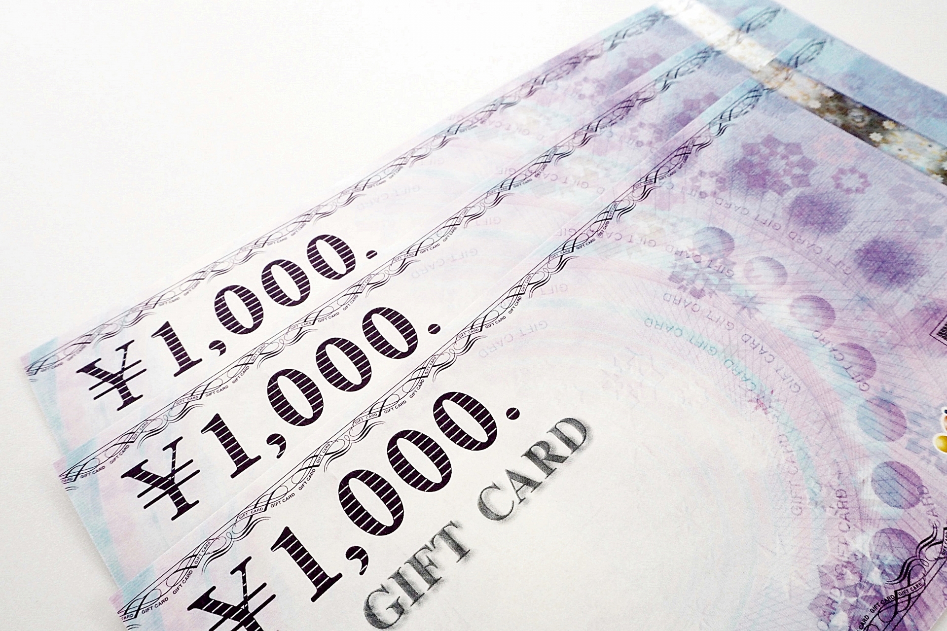 アメックスの百貨店ギフトカードはどこで買える?購入方法と使い方